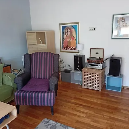 Summer Apartment *